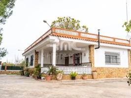 Chalet en venta en Torrent photo 0