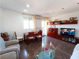 Piso en venta en Burjassot photo 0