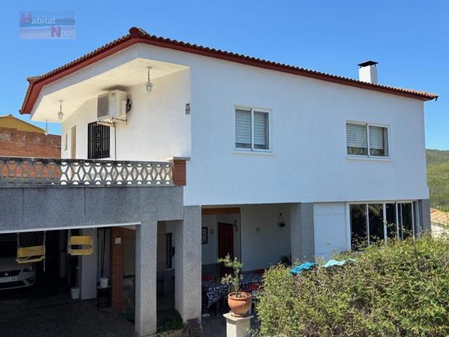 Chalet en venta en la Bisbal del Penedès, Esplai del Penedés photo 0