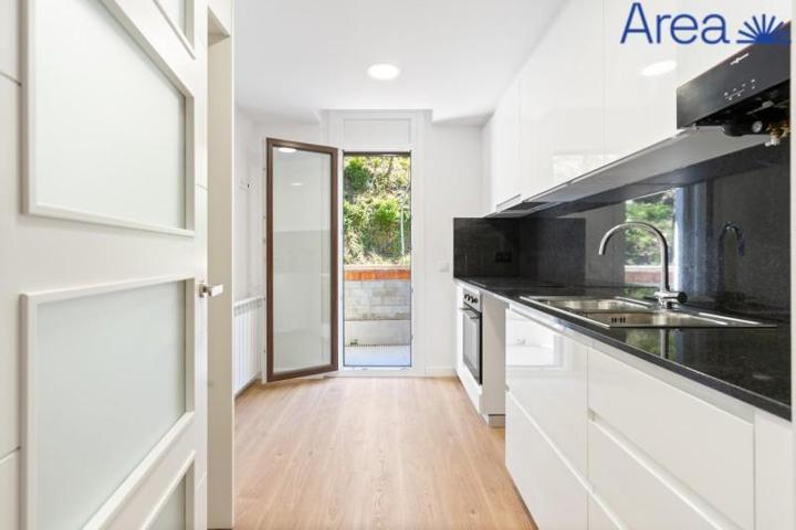 Piso en venta en Campelles, Centro photo 0