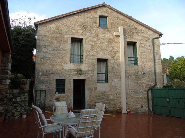 Chalet en venta en Outes, Noia photo 0