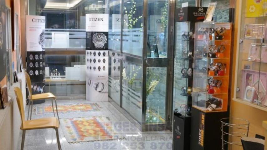 Local comercial en venta en Lugo, Centro photo 0