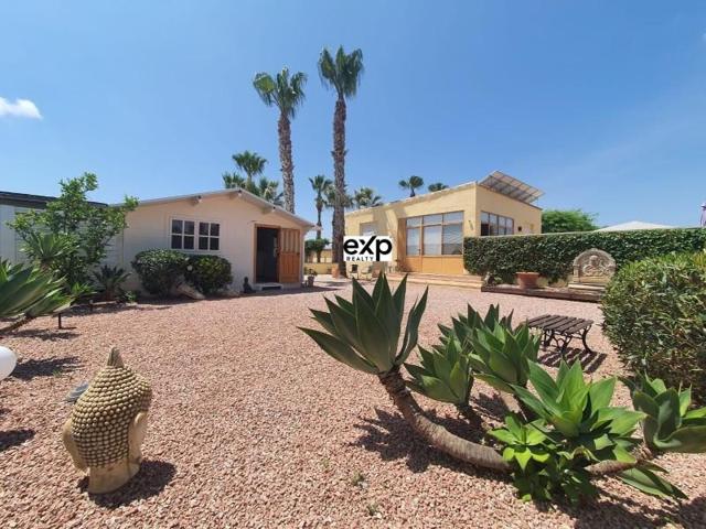 Chalet en venta en La hoya, La Hoya-Daimes-El Derramador photo 0