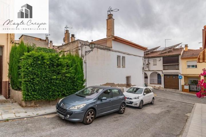 Adosada en venta en Zubia, Centro photo 0