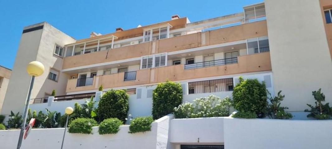 Apartamento en venta en Casares, Doña Julia Golf photo 0