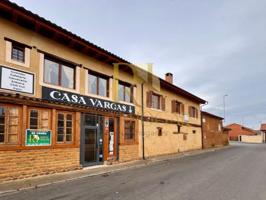 Local comercial en venta en Chozas de Abajo photo 0