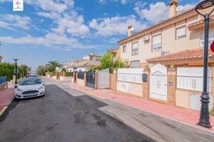 Casa en venta en Pulianas, Vega de granada zona noroeste photo 0