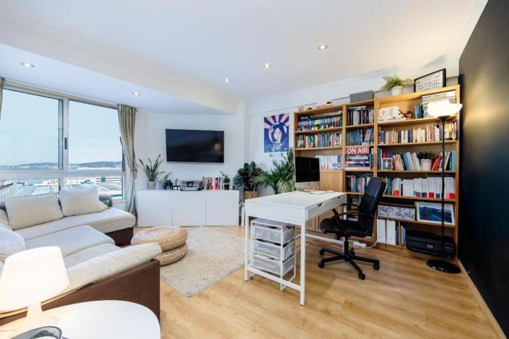 Piso en venta en Vigo, Torrecedeira photo 0