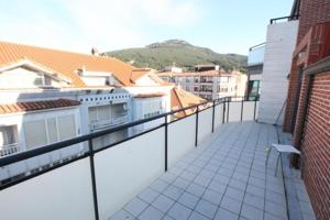 Piso en venta en Santoña, Centro photo 0