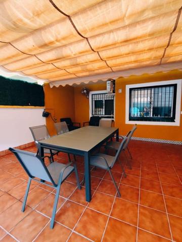 Adosada en venta en Elche, Baix Vinalopó photo 0