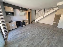 Duplex en venta en Vilanova del Camí, Barri La Pau photo 0