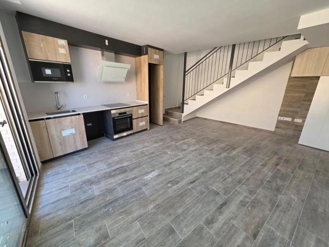 Duplex en venta en Vilanova del Camí, Barri La Pau photo 0