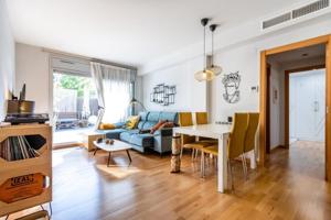 Planta baja en venta en Terrassa, Escoles photo 0