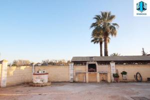 Chalet en venta en Aljaraque photo 0