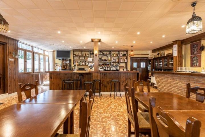 Local comercial en venta en Gójar, Centro photo 0