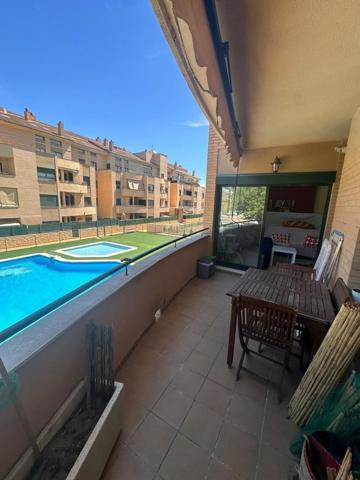 Piso en venta en La Pobla de Vallbona, Casco urbano photo 0