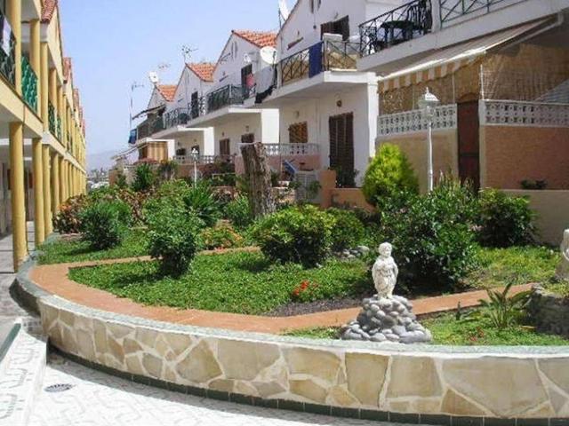 Adosada en venta en Arona, Los Cristianos photo 0