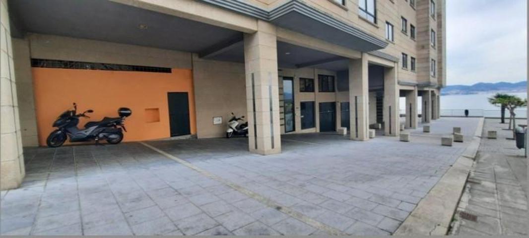 Local comercial en venta en Vigo, Coia photo 0