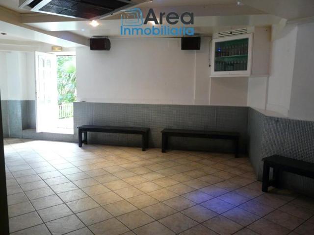 Local comercial en venta en Donostia-San Sebastián photo 0
