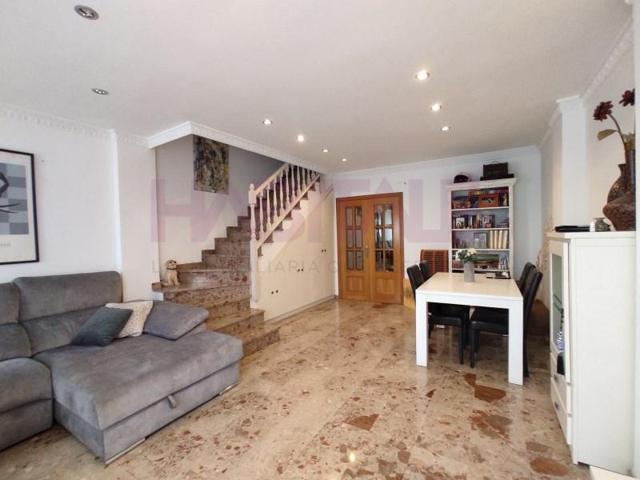 Casa en venta en Rocafort photo 0