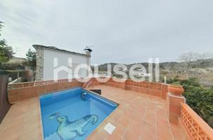 Casa en venta en Cubelles photo 0