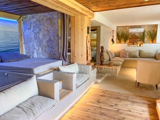 Apartamento en venta en Denia photo 0