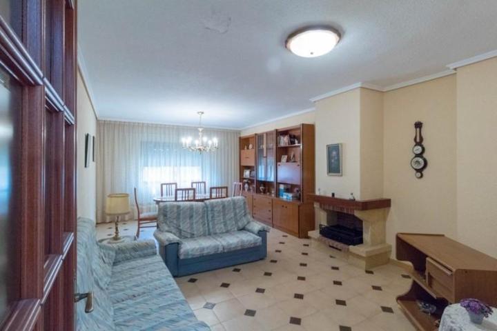 Adosada en venta en Monserrat, Centro photo 0