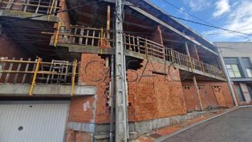 Edificio en venta en Esquivias photo 0