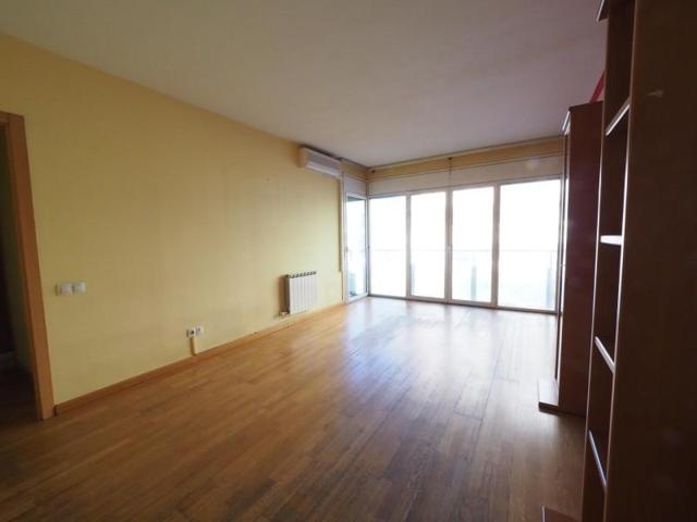 Piso en venta en Sabadell, Covadonga photo 0