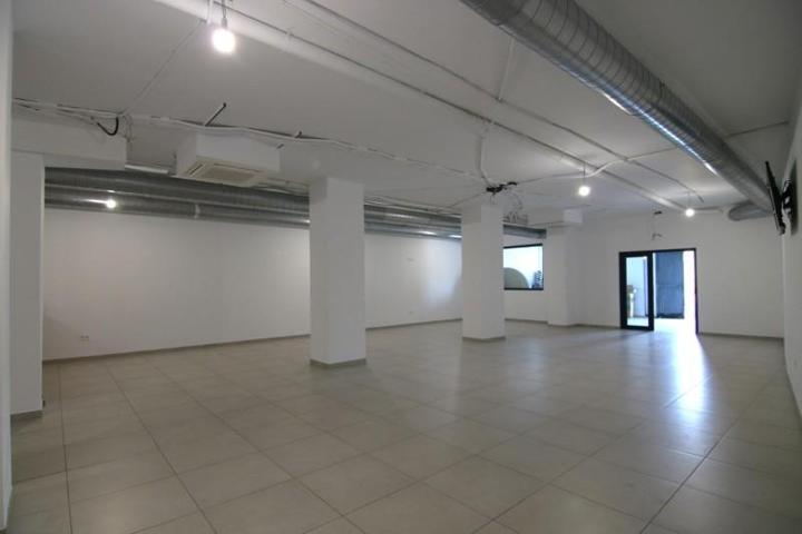 Local comercial en venta en Coín, Coín photo 0