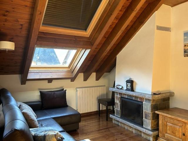 Apartamento en venta en Esterri d'Àneu photo 0