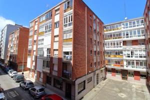 Piso en venta en Gijón, Gijón photo 0