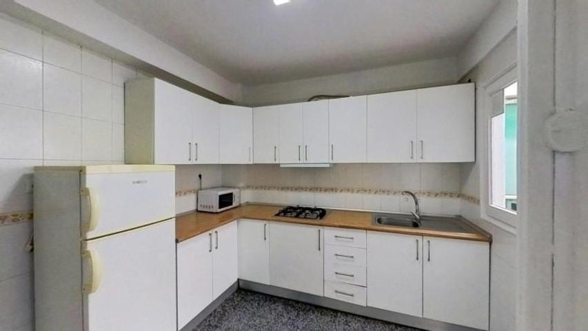 Piso en venta en Alicante, San Blas photo 0