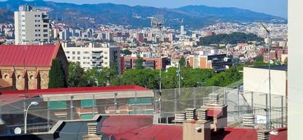 Piso en venta en Barcelona, Carrer de Navata, 08035 photo 0