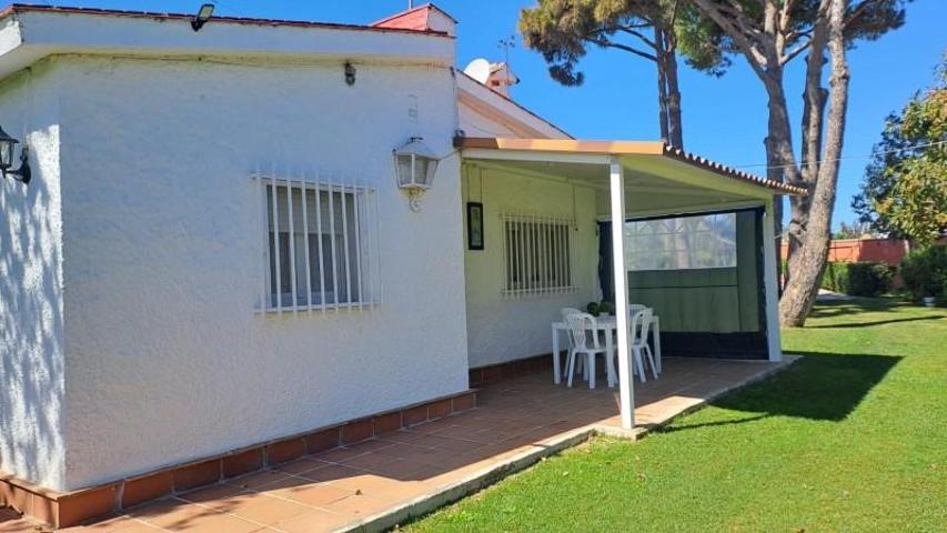 Chalet en venta en Chiclana de la Frontera, El Palillejo photo 0