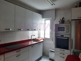 Piso en venta en Portugalete photo 0