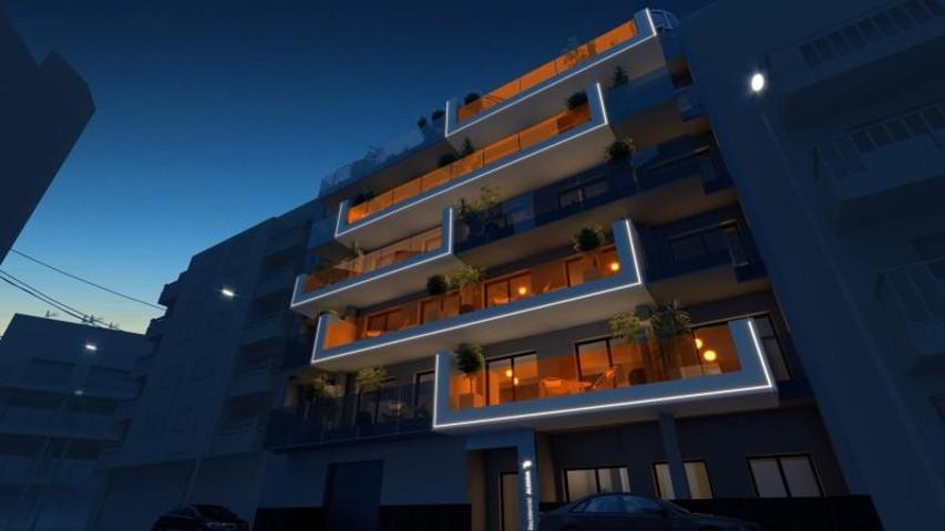 Apartamento en venta en Torrevieja, Centro photo 0