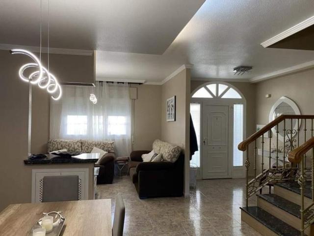 Casa en venta en El Ejido, Loma de la mezquita photo 0