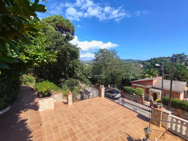 Chalet en venta en Lloret de Mar photo 0