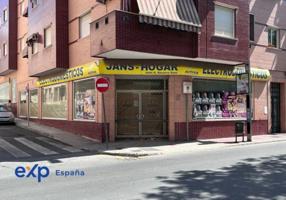 Local comercial en venta en Linares, Perez galdos photo 0