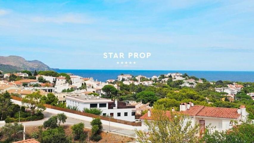 Piso en venta en Llançà photo 0