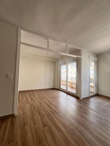 Apartamento en venta en Torrevieja, Puerto deportivo marina salinas photo 0