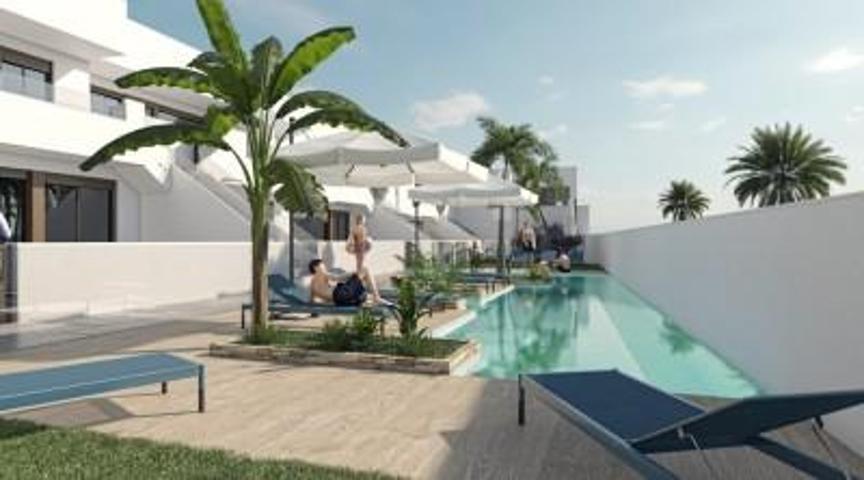 Bungalow en venta en Pilar de la Horadada, PILAR DE LA HORADADA photo 0