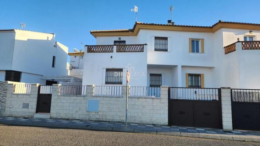 Chalet en venta en Cartaya, Cartaya photo 0
