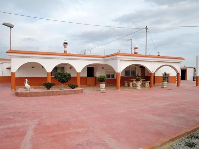 Casa con terreno en venta en San Vicente del Raspeig, Alcoraya photo 0