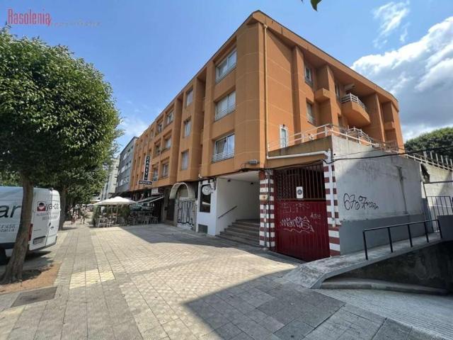 Local comercial en venta en Oleiros, Santa Cristina photo 0