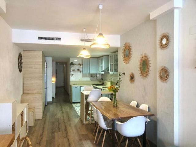 Apartamento en venta en El Campello, 1a linea photo 0