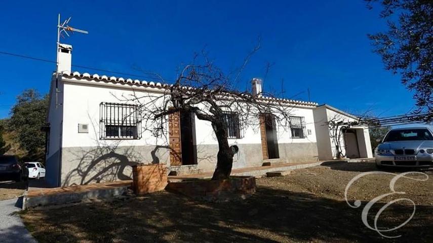 Casa con terreno en venta en Casabermeja, Casabermeja photo 0