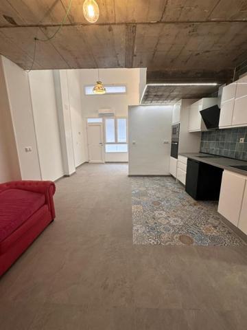 Planta baja en venta en Valencia, El Mercat photo 0