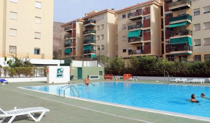 Apartamento en venta en Arona, Los Cristianos photo 0